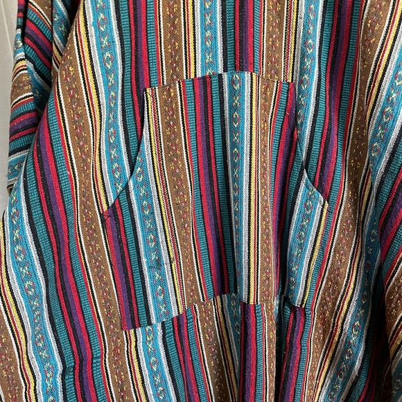 woven hooded poncho - Picture 3 of 7